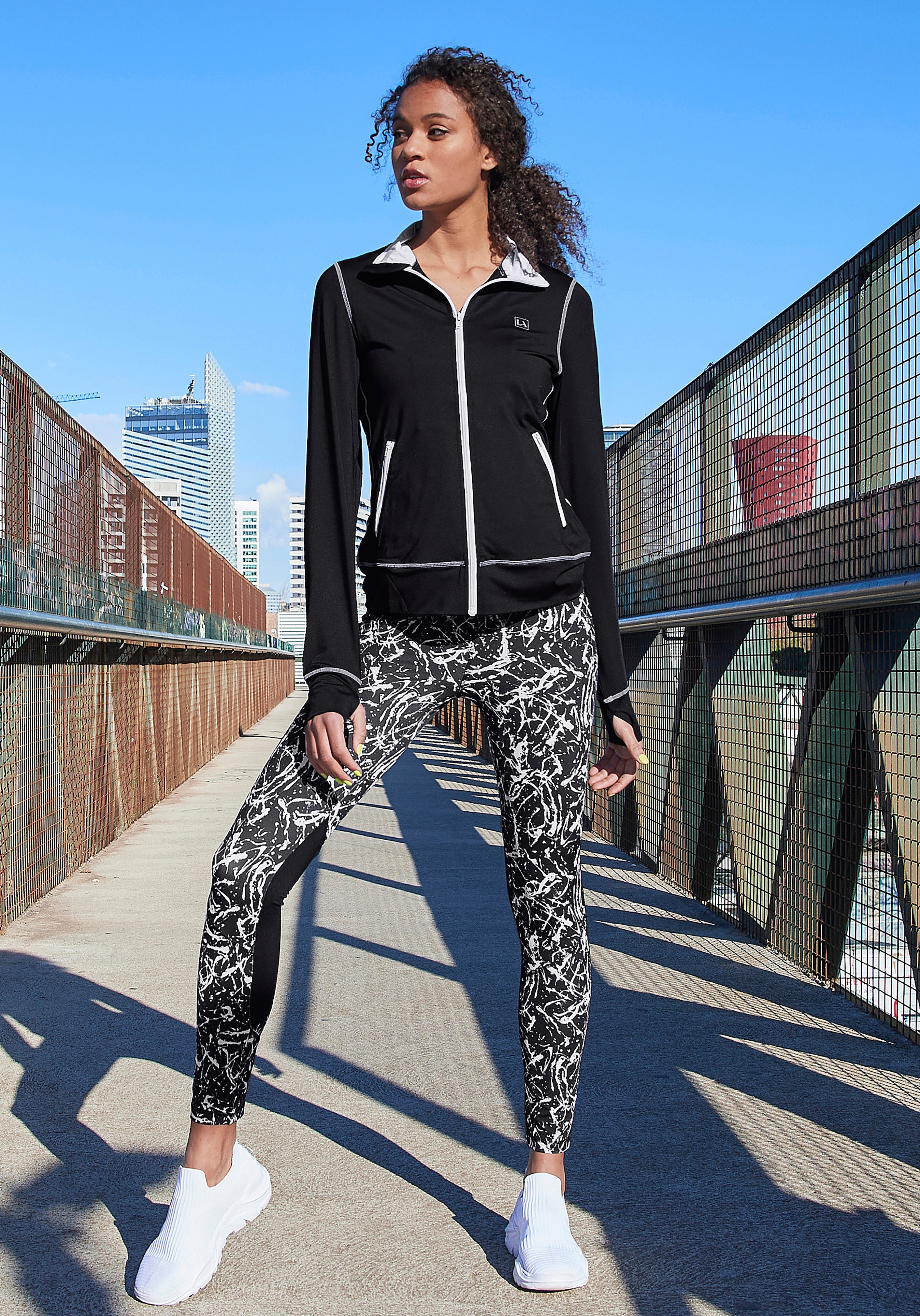 LASCANA ACTIVE Leggings »Splash«, Sporthose mit Allover Muster
